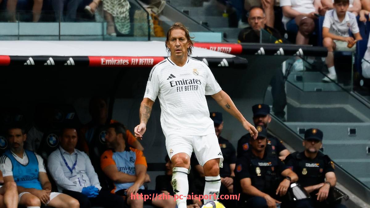 爱体育-NBA火箭队对阵迈阿密热火队的比赛回顾与分析